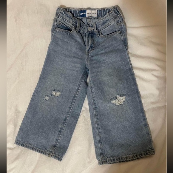 Old Navy Toddler Wide Leg Jeans - Picture 2 of 4